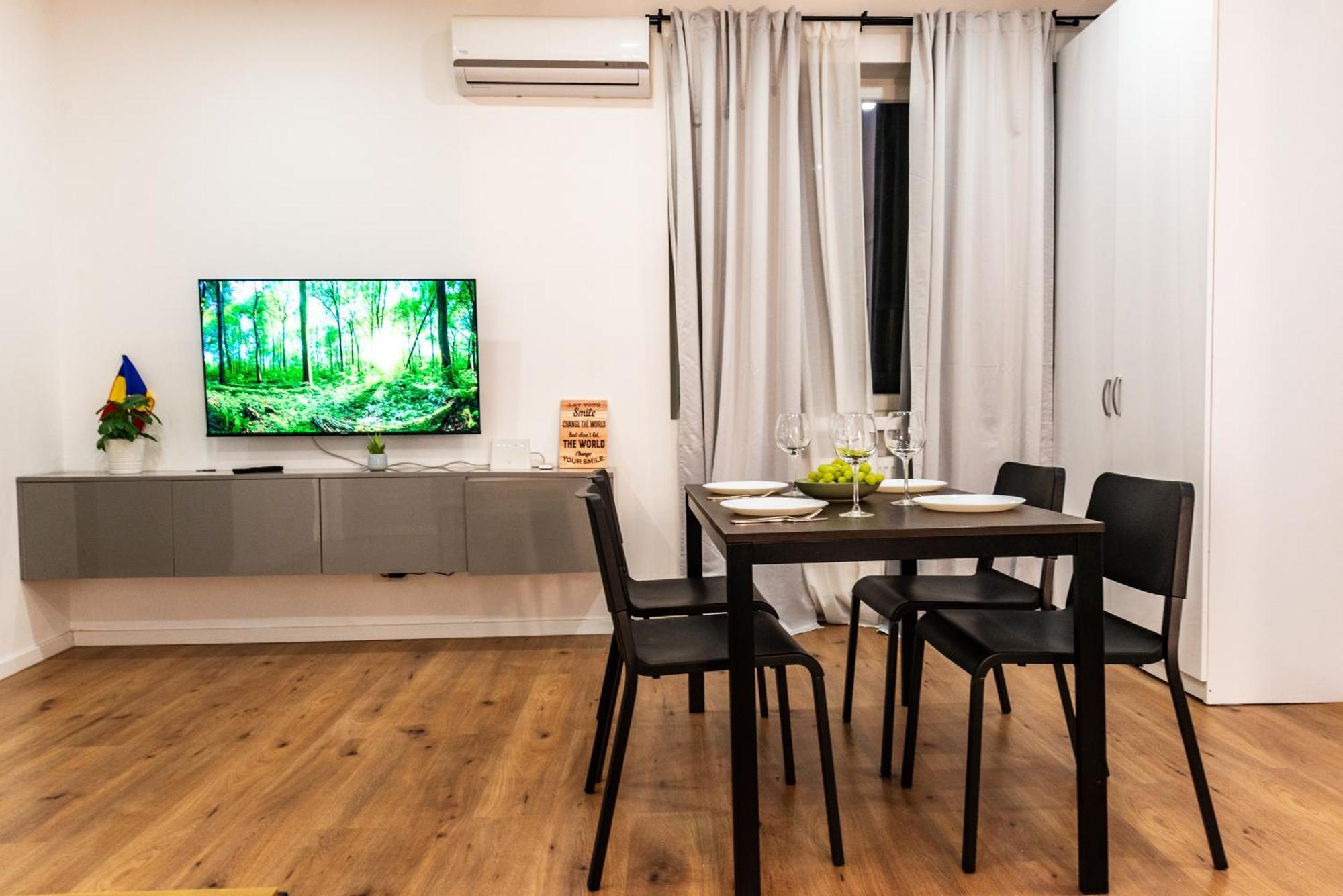 Ultracentral Spacious Apartment 4Br Bucharest Exterior photo