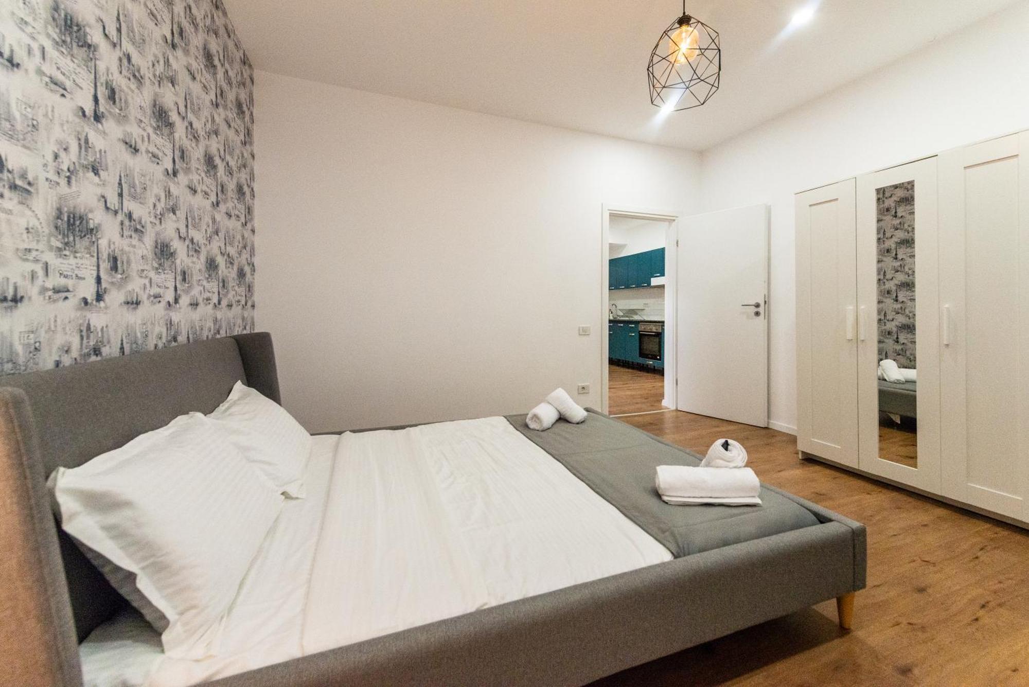 Ultracentral Spacious Apartment 4Br Bucharest Exterior photo